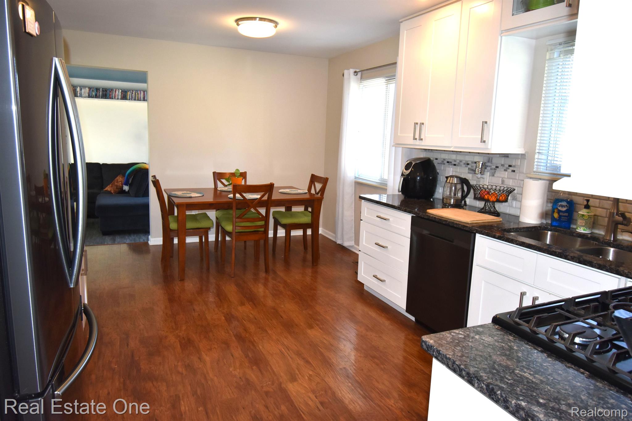 6051 Rocking Chair Road Grand Blanc, MI 48439 - Photo 15 of 43 Kitchen