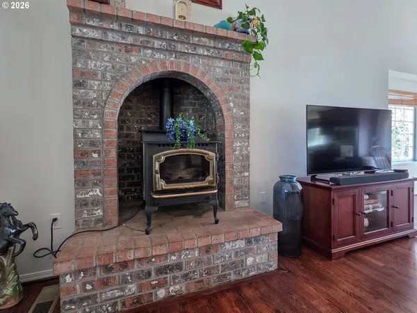 $585,000 | 13550 Southwest Parmele Road, Gaston, OR 97119