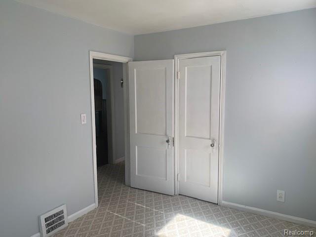 8289 Stephens Center Line, MI 48015 - Photo 9 of 21