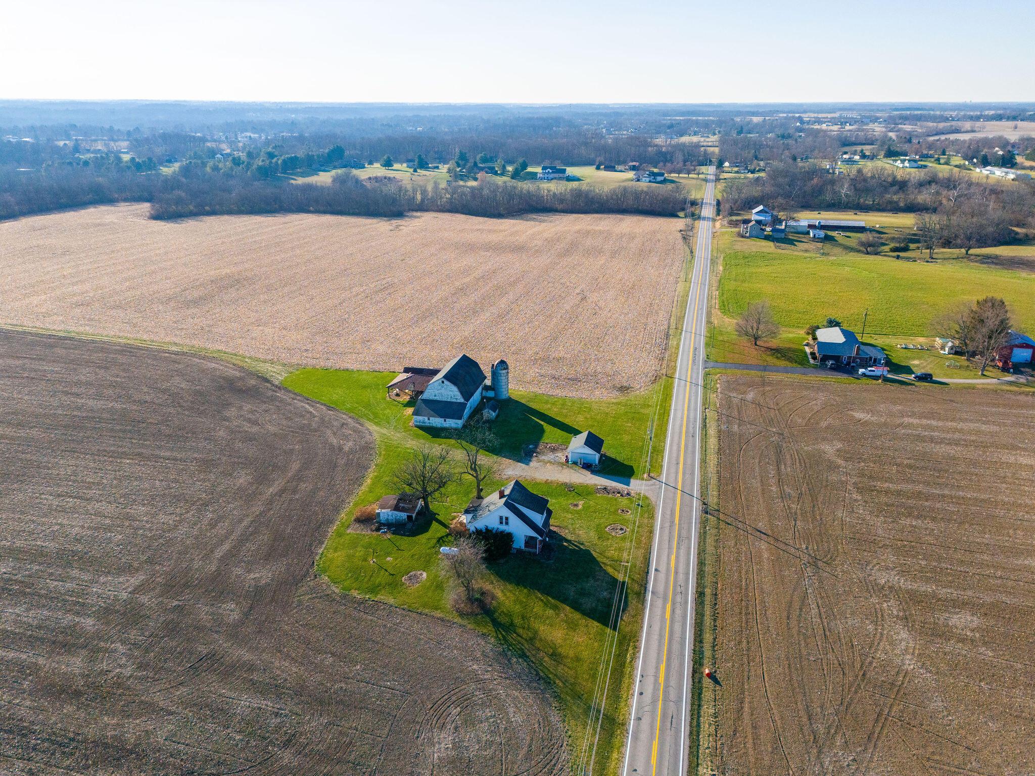 5825 Beatty Road Grove City, OH 43123 - Photo 9 of 16 DJI_20231129145648_0066_D (2)