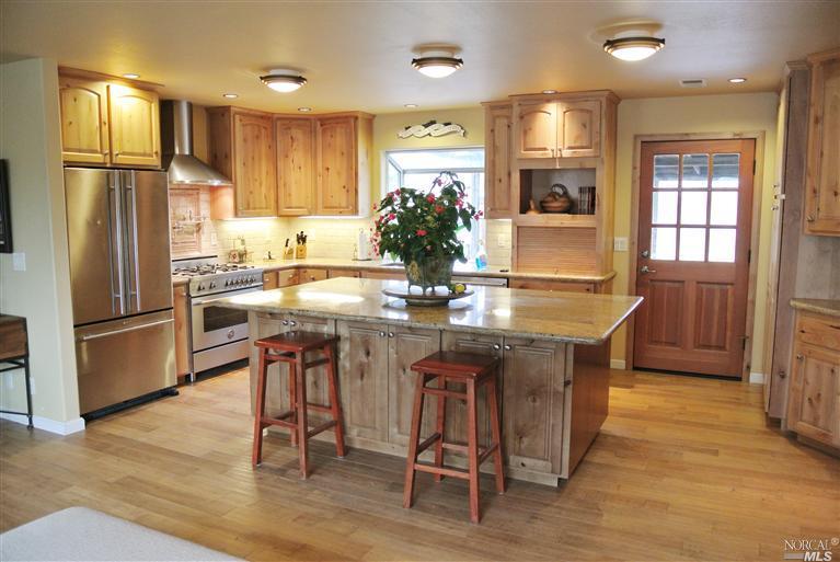 8492 Templeman Road Forestville, CA 95436 - Photo 1 of 1 Large country kitchen