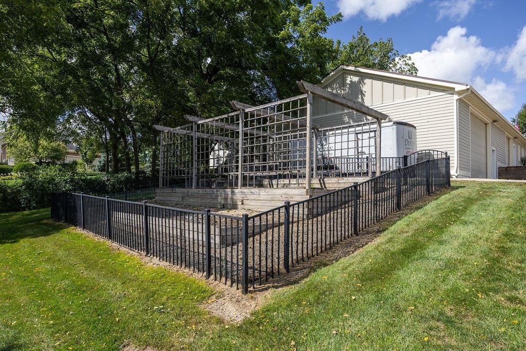 3027 Castleton Crossing Sun Prairie, WI 53590 - Photo 68 of 89