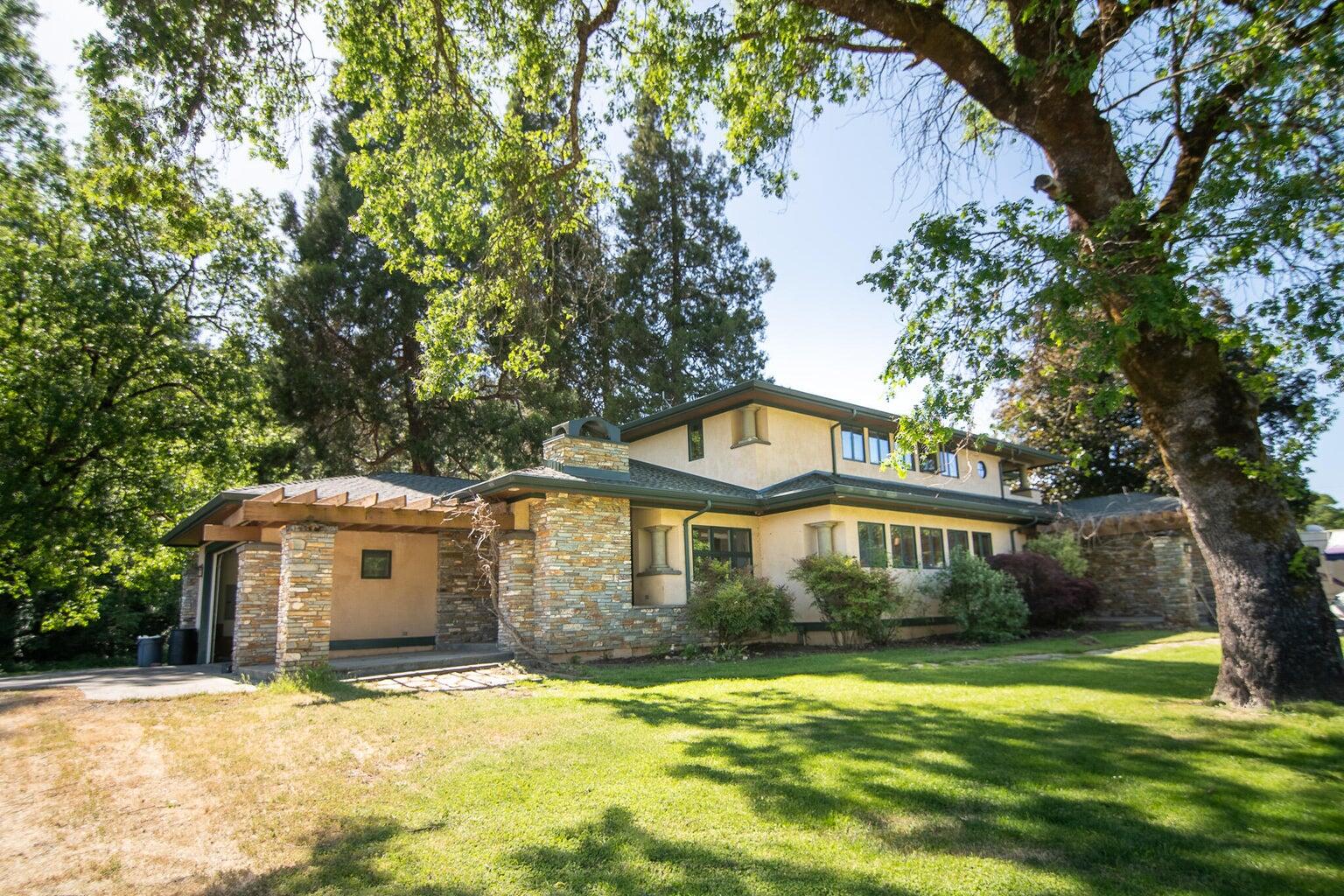 2440 Hugo Road Merlin, OR 97532 - Photo 1 of 24 Front