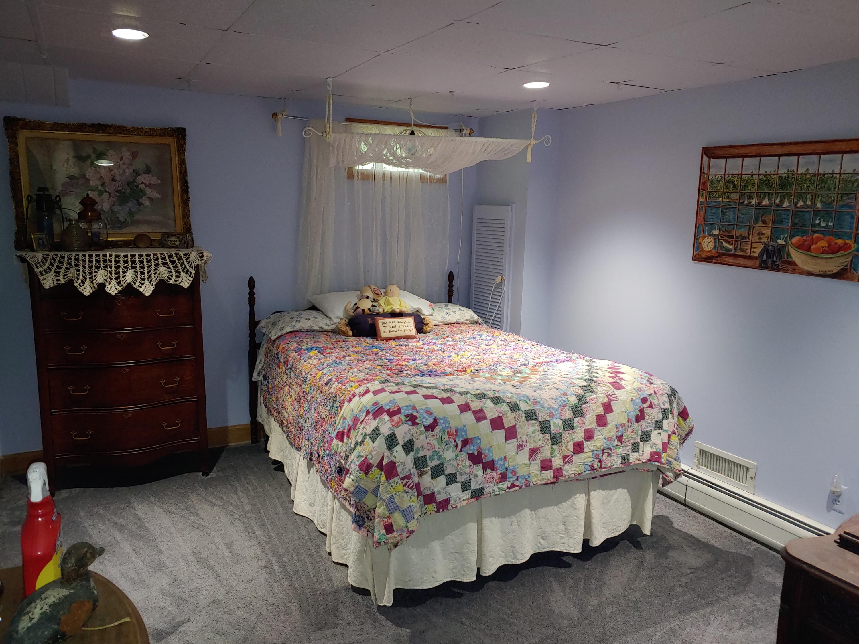 194 Shore Road Cape Neddick, ME 03902 - Photo 54 of 59 Guest Room