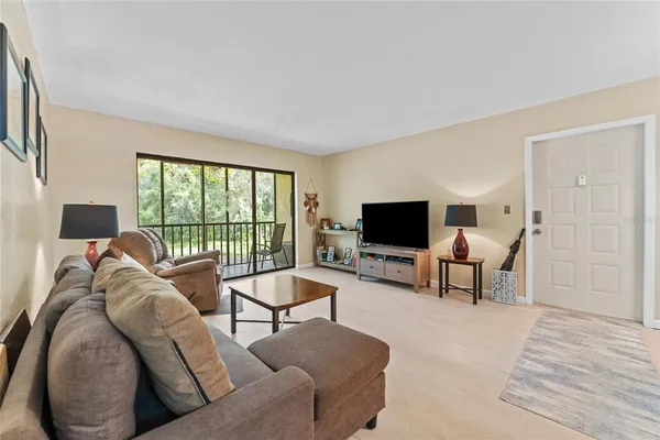 $179,000 | 3232 Lake Pine Way East, Unit F2, Tarpon Springs, FL 34688