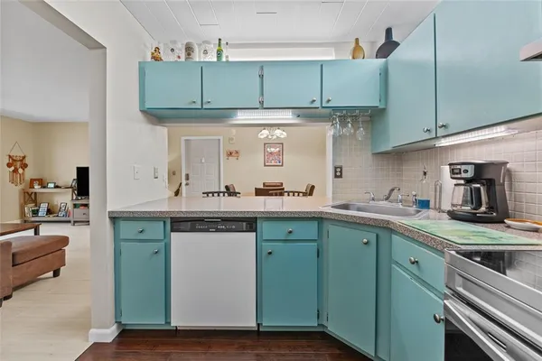 $179,000 | 3232 Lake Pine Way East, Unit F2, Tarpon Springs, FL 34688