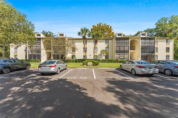 $179,000 | 3232 Lake Pine Way East, Unit F2, Tarpon Springs, FL 34688