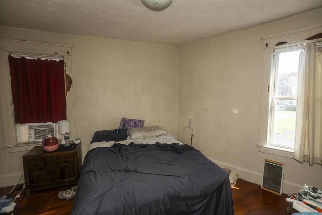 583 Chicopee Street Chicopee, MA 01013 - Photo 15 of 23