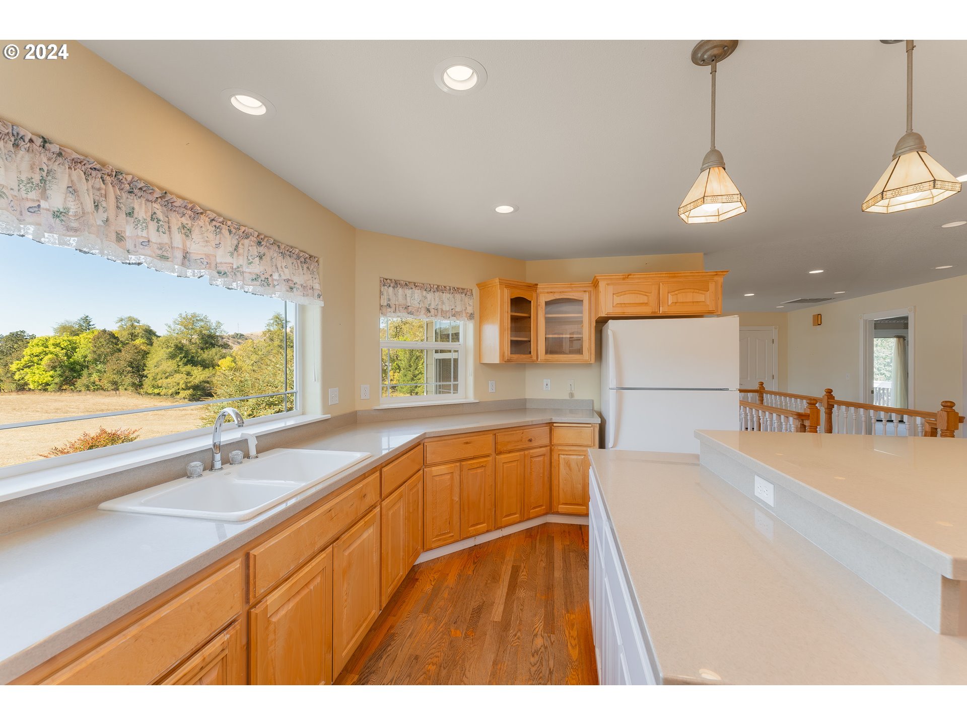 18235 Dixonville Road Roseburg, OR 97470 - Photo 16 of 40