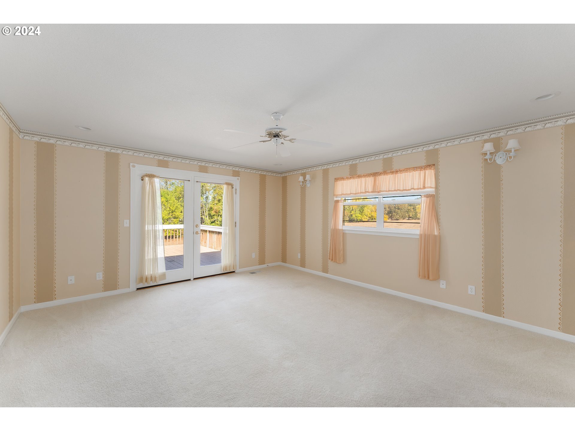 18235 Dixonville Road Roseburg, OR 97470 - Photo 25 of 40