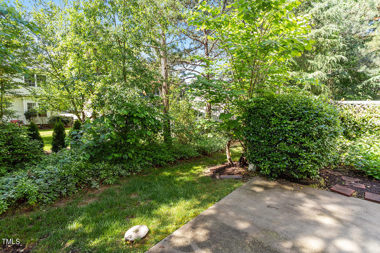 10144 Mizner Lane Raleigh, NC 27617 - Photo 5 of 35 10144 Mizner Lane_05