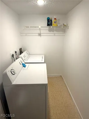 $255,000 | 1406 Park Shore Circle, Unit 3, Fort Myers, FL 33901