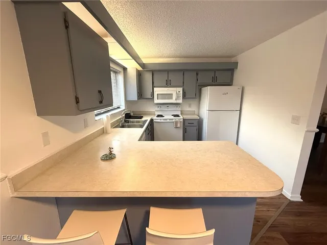 $255,000 | 1406 Park Shore Circle, Unit 3, Fort Myers, FL 33901