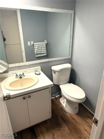 $255,000 | 1406 Park Shore Circle, Unit 3, Fort Myers, FL 33901