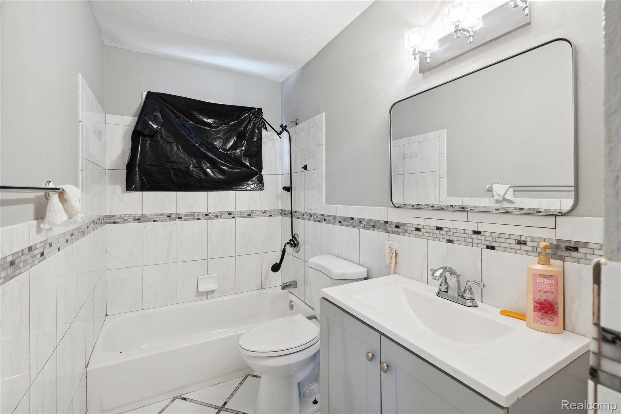 6806 Fleming Road Flint, MI 48504 - Photo 7 of 12 Gallery Image 7