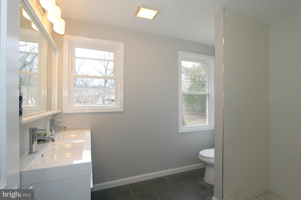38 Brookfield Road Pasadena, MD 21122 - Photo 18 of 29 Bedroom