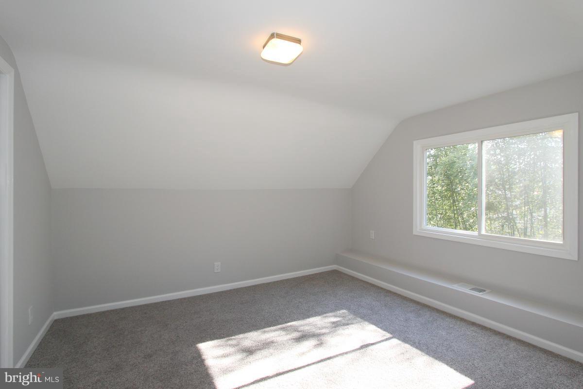38 Brookfield Road Pasadena, MD 21122 - Photo 23 of 29 Bedroom