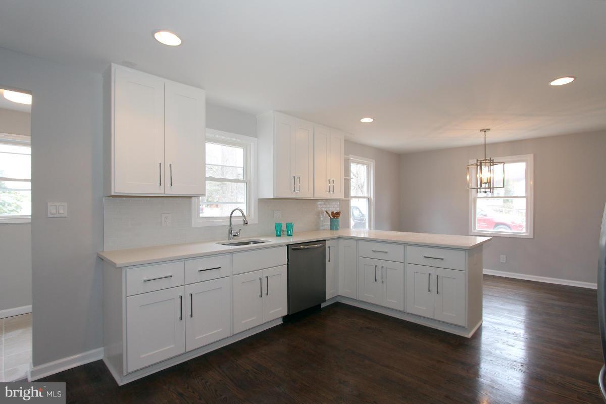 38 Brookfield Road Pasadena, MD 21122 - Photo 8 of 29 Kitchen