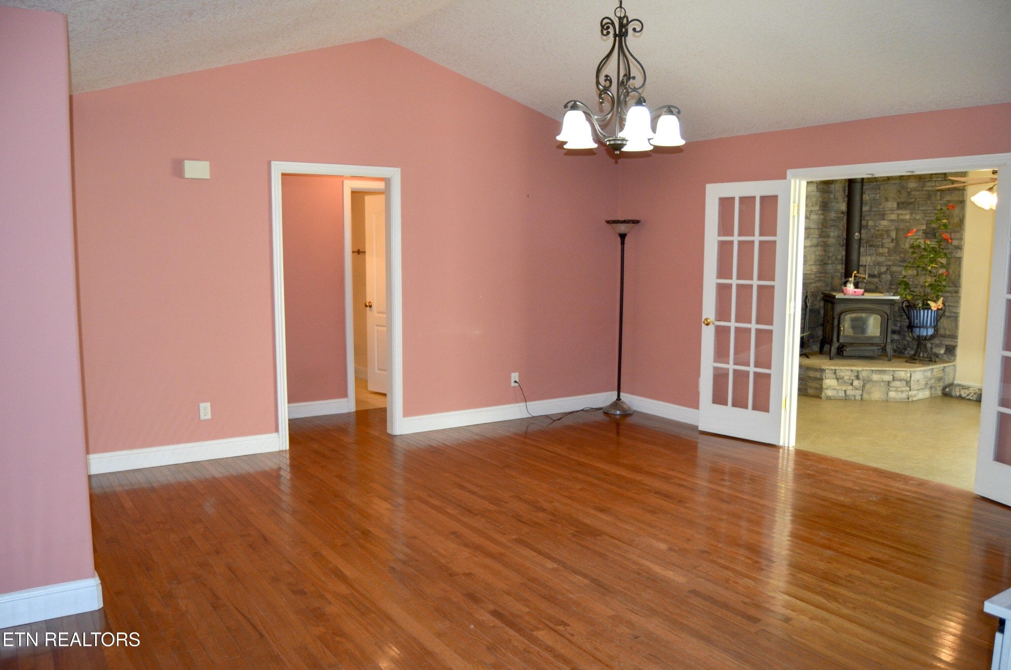 915 Stone Loop Crossville, TN 38571 - Photo 10 of 59 Gallery Image 10