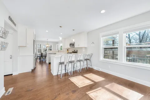 $995,000 | 812 Van Slyke Drive, Fontana, WI 53125