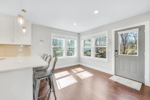 $995,000 | 812 Van Slyke Drive, Fontana, WI 53125