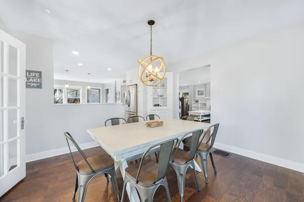 $995,000 | 812 Van Slyke Drive, Fontana, WI 53125