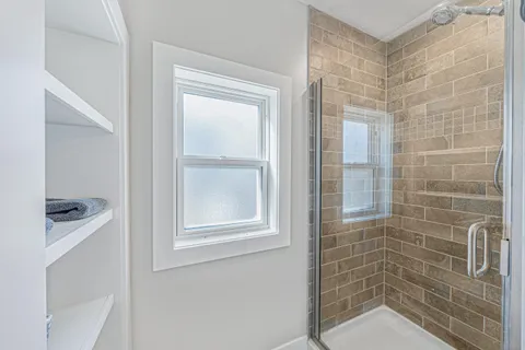 $995,000 | 812 Van Slyke Drive, Fontana, WI 53125