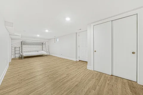 $995,000 | 812 Van Slyke Drive, Fontana, WI 53125