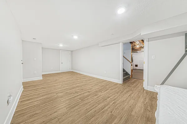 $995,000 | 812 Van Slyke Drive, Fontana, WI 53125