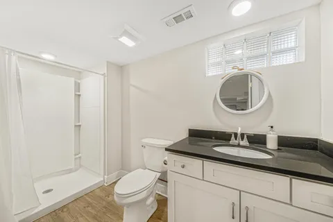 $995,000 | 812 Van Slyke Drive, Fontana, WI 53125