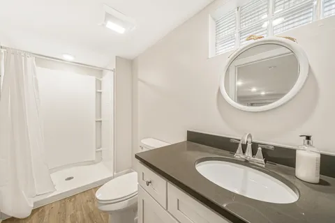 $995,000 | 812 Van Slyke Drive, Fontana, WI 53125