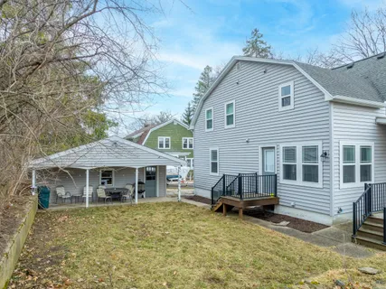 $995,000 | 812 Van Slyke Drive, Fontana, WI 53125