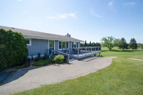 $995,000 | 812 Van Slyke Drive, Fontana, WI 53125