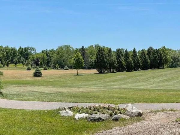 $995,000 | 812 Van Slyke Drive, Fontana, WI 53125
