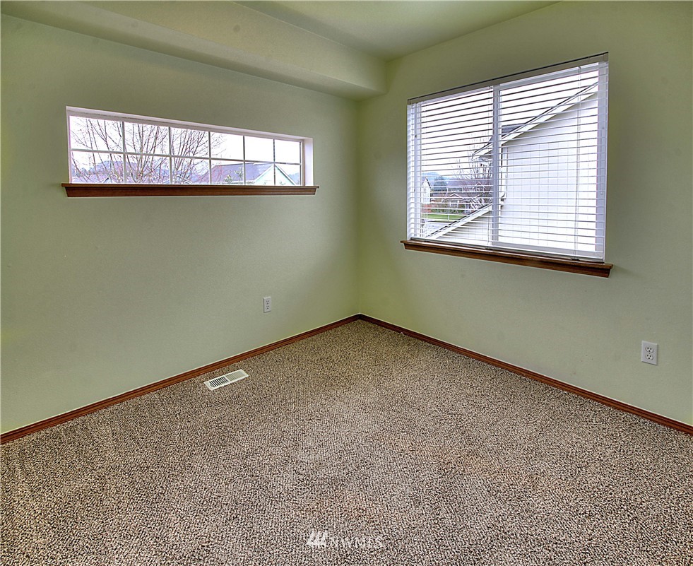 447 Hackmann Street Buckley, WA 98321 - Photo 14 of 21 Gallery Image 14