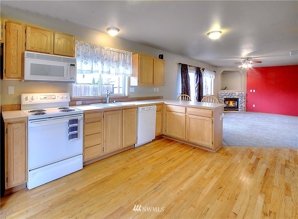 447 Hackmann Street Buckley, WA 98321 - Photo 4 of 21 Gallery Image 4