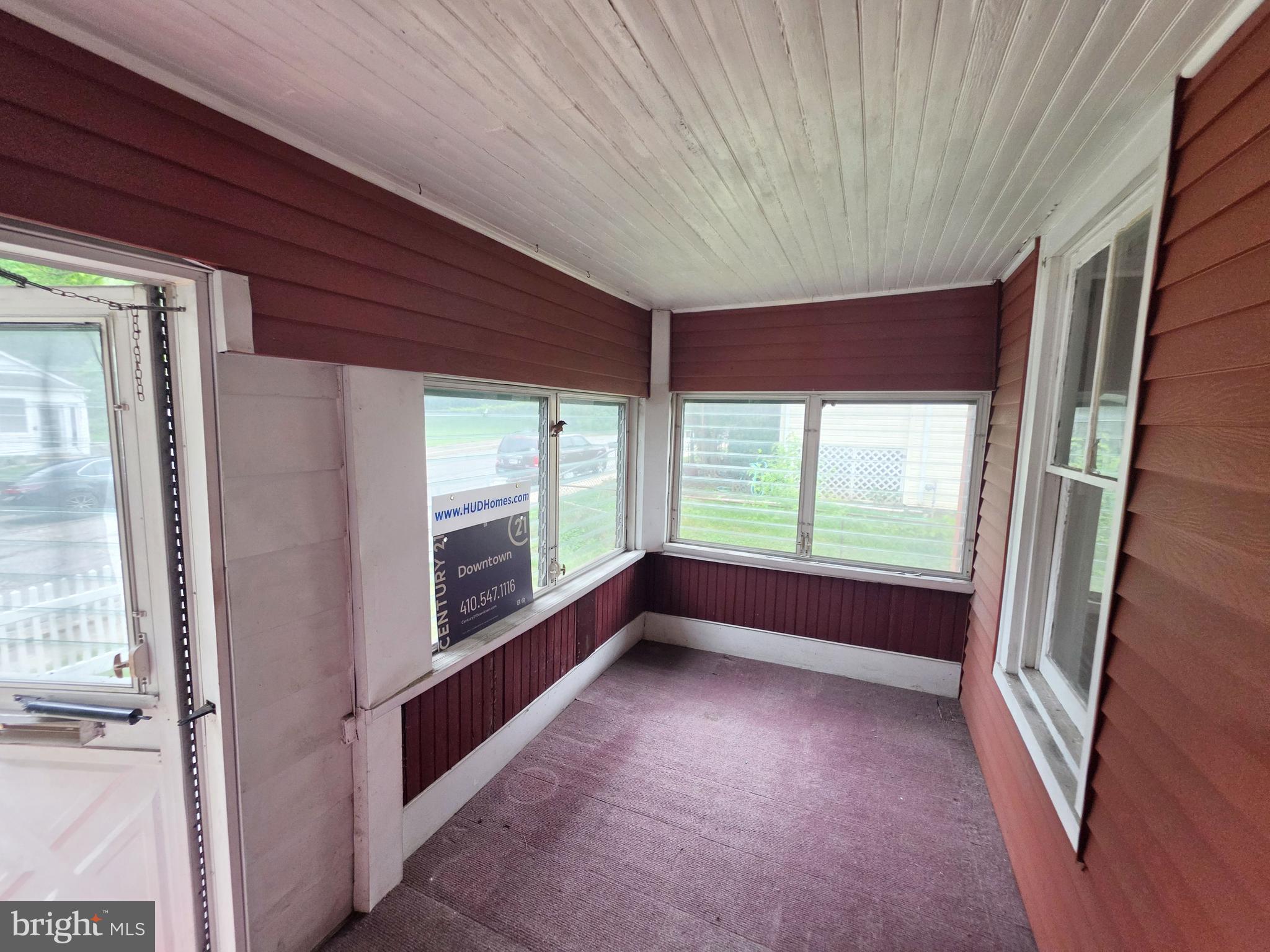 2640 Ridgely Street Baltimore, MD 21230 - Photo 4 of 20 Enclosed front porch