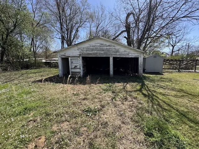 $23,999 | 3309 Austin Street, Texarkana, TX 75501