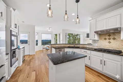 $1,050,000 | 4700 River Pl Boulevard, Unit 6, Austin, TX 78730