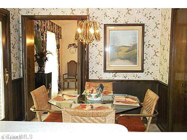 2727 Pleasant Ridge Road Summerfield, NC 27358 - Photo 6 of 16 Breakfast.