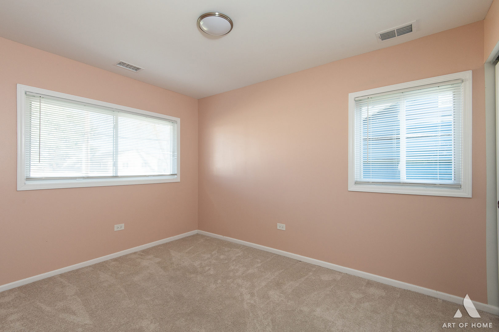 703 Yates Avenue Romeoville, IL 60446 - Photo 25 of 44 an empty room with a window