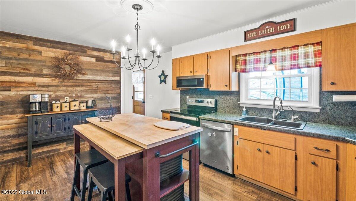 39 Garfield Road Poestenkill, NY 12140 - Photo 1 of 29 06-P1066100