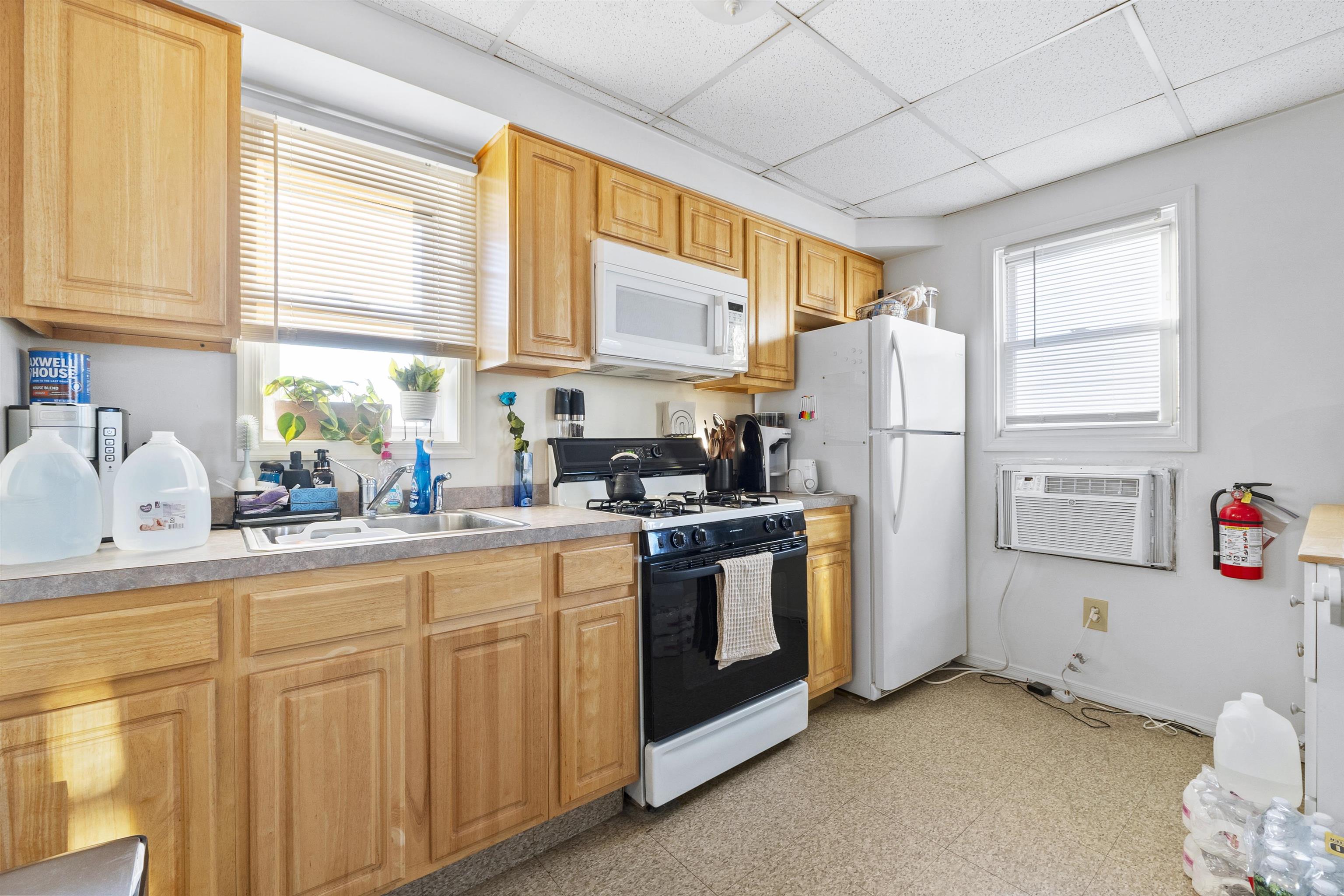 781 2nd Street Secaucus, NJ 07094 - Photo 26 of 30