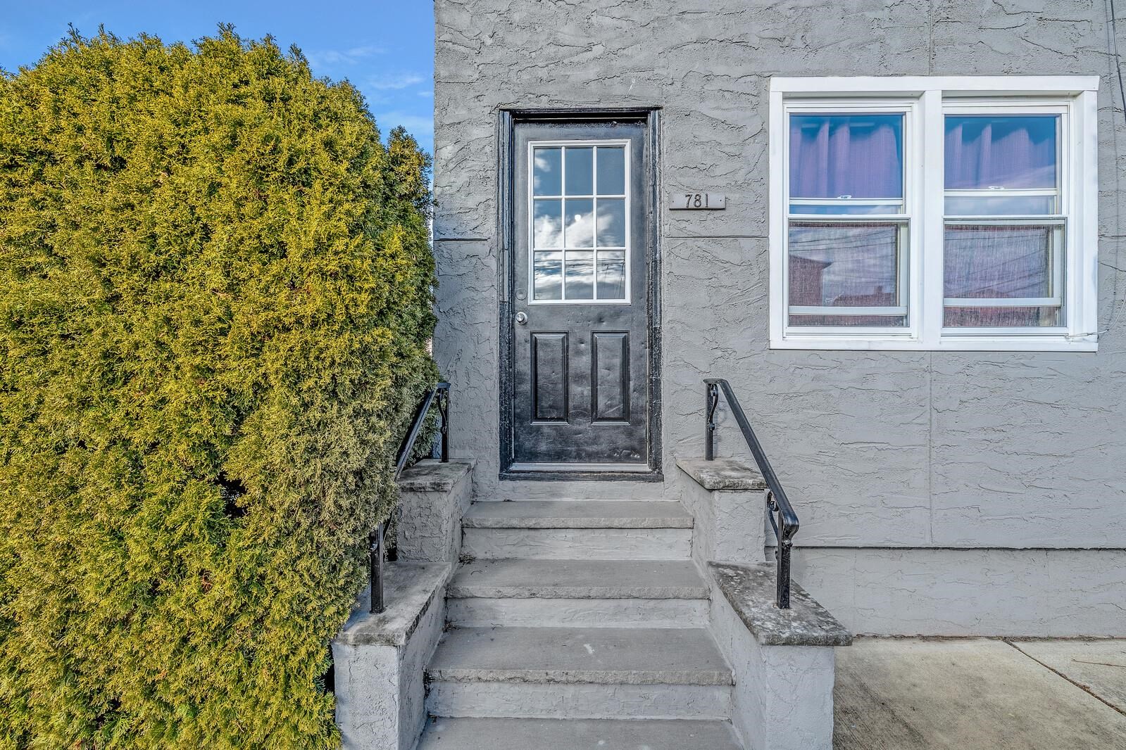 781 2nd Street Secaucus, NJ 07094 - Photo 9 of 30