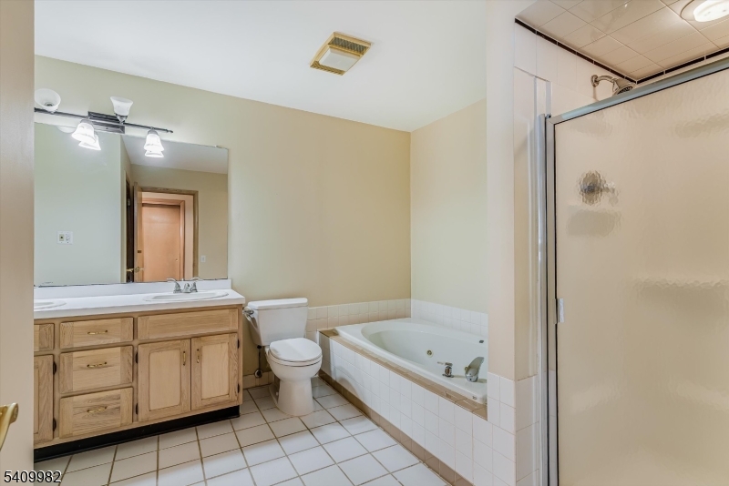 63 Meadow Pond Road Hamburg, NJ 07419 - Photo 18 of 28