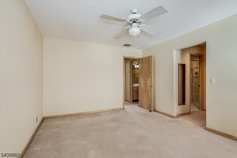 63 Meadow Pond Road Hamburg, NJ 07419 - Photo 20 of 28