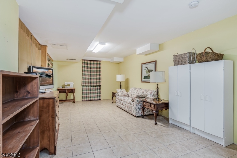 63 Meadow Pond Road Hamburg, NJ 07419 - Photo 21 of 28