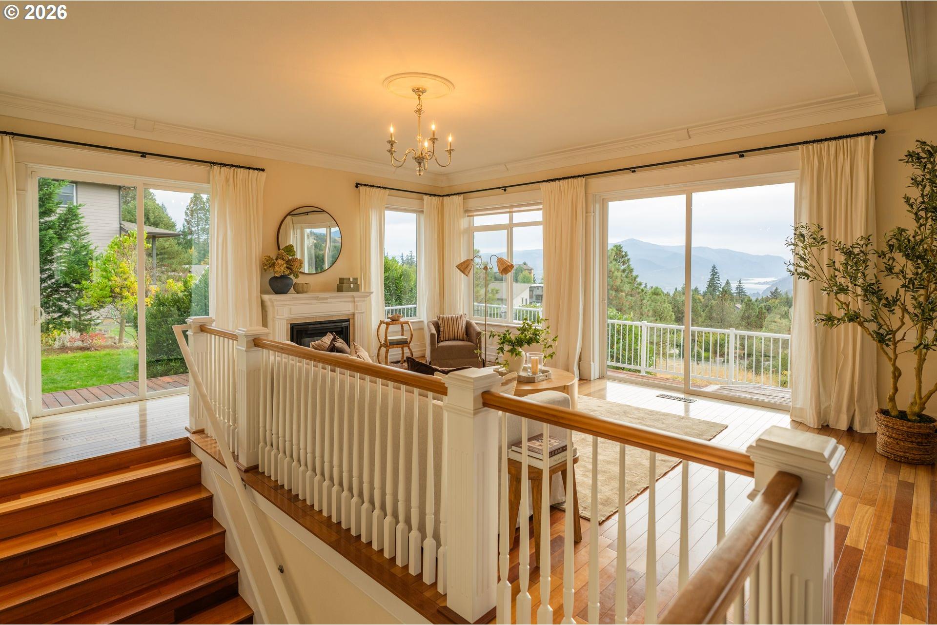 595 Northwest Country View Road White Salmon, WA 98672 - Photo 23 of 48 Staircase