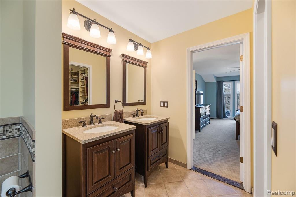 2633 Lambeth Park Rochester Hills, MI 48306 - Photo 30 of 40