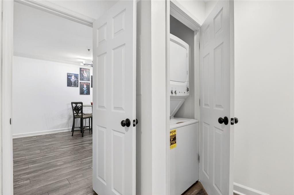 3203 Lenox Road Northeast, Unit 32 Atlanta, GA 30324 - Photo 29 of 38 a bathroom with a shower